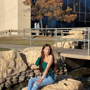 Meet your Posher, Ana